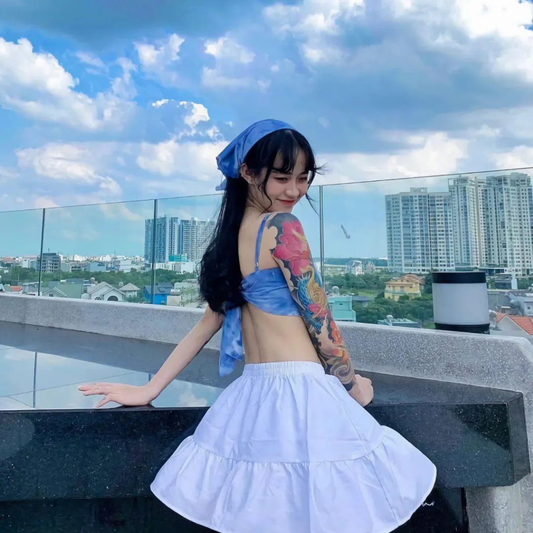 红。白。蓝